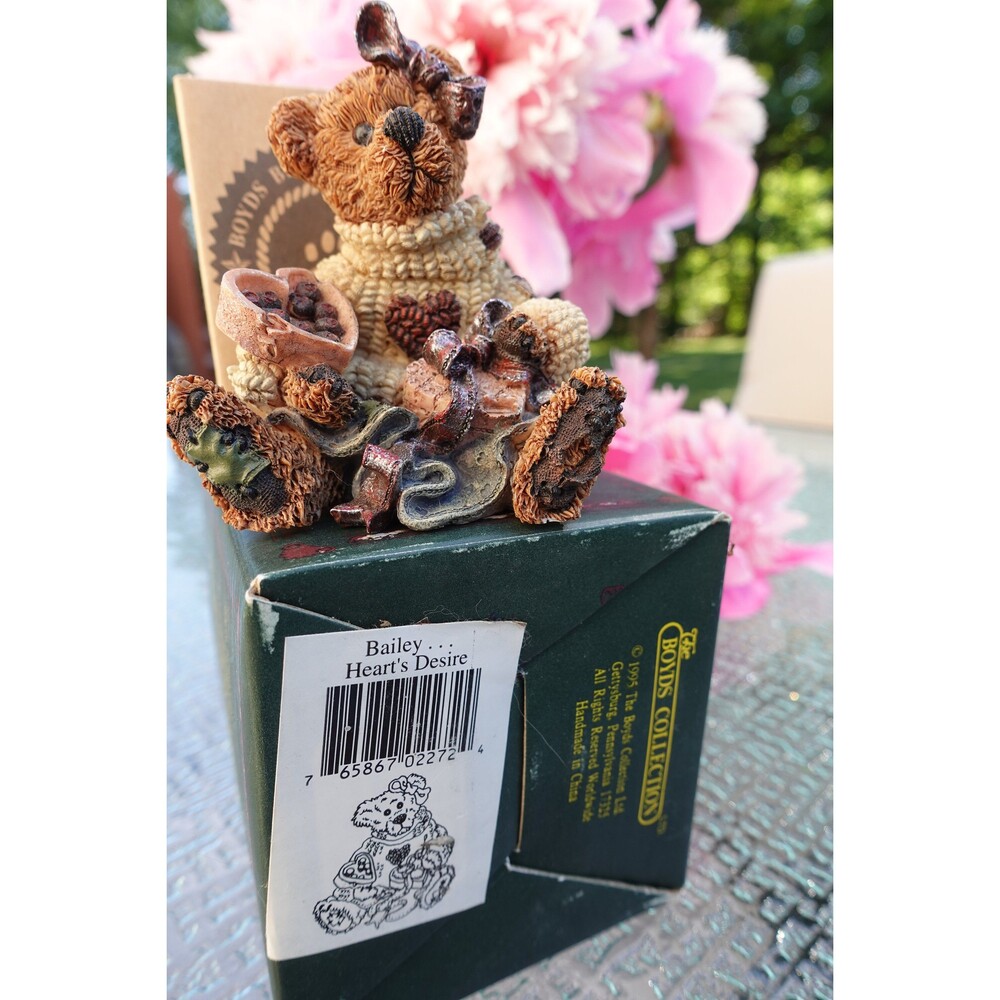 Boyds Bear and Friends - Bailey . . . Hearts Desire 9E/1221
